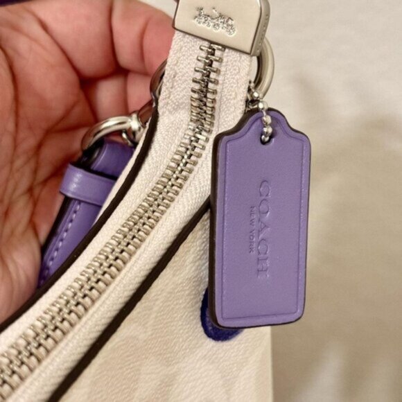 NWT Coach Teri Bag Canvas With Blueberry Print - Picture 4 of 8